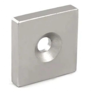 Изображение Магнит неодимовый призма с зенковкой 12x12x3 (d3.5/7) мм